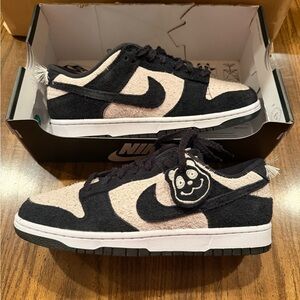 Nike Panda-Monium Dunks Size 9.5 BRAND NEW